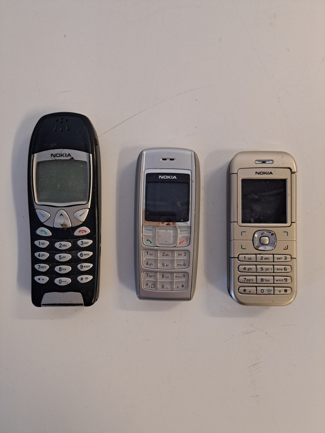 Nokian puhelimia 3kpl