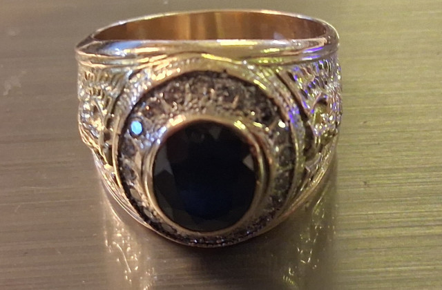 Kultasormus 14K Paino 29,7g