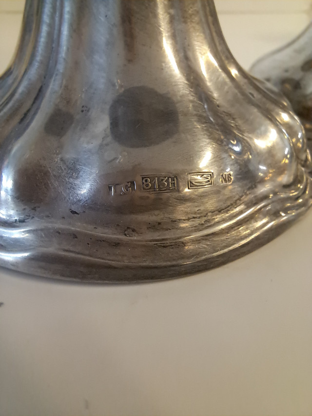 Hopeiset kynttilänjalat 813