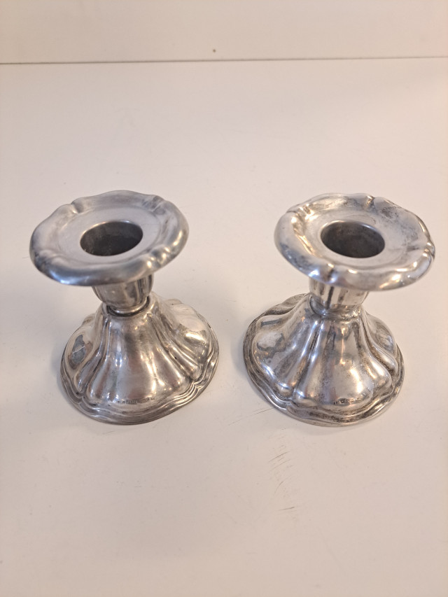 Hopeiset kynttilänjalat 813