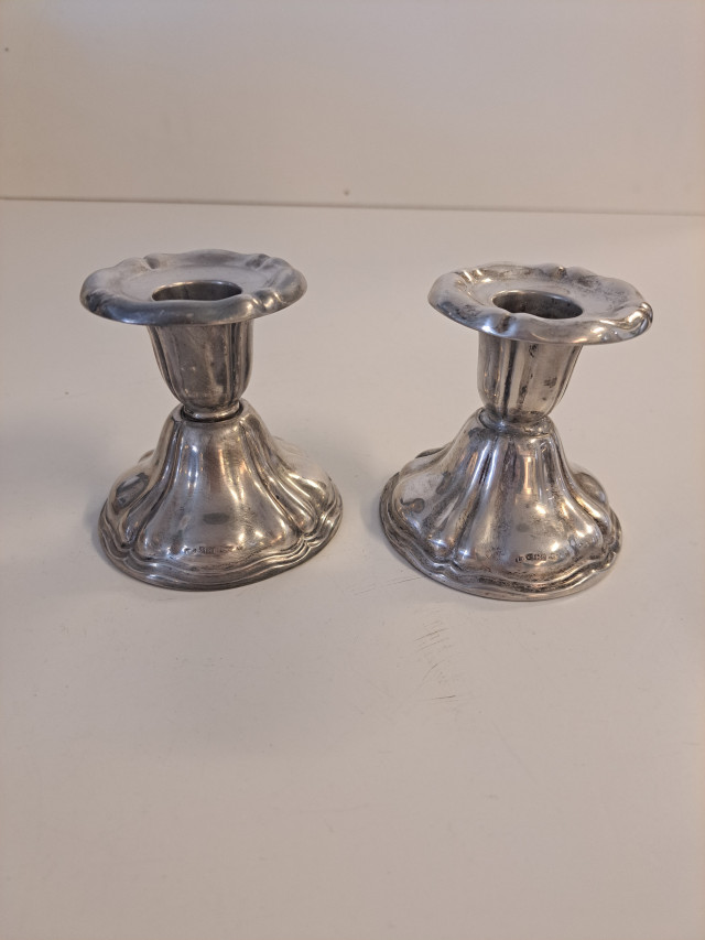 Hopeiset kynttilänjalat 813