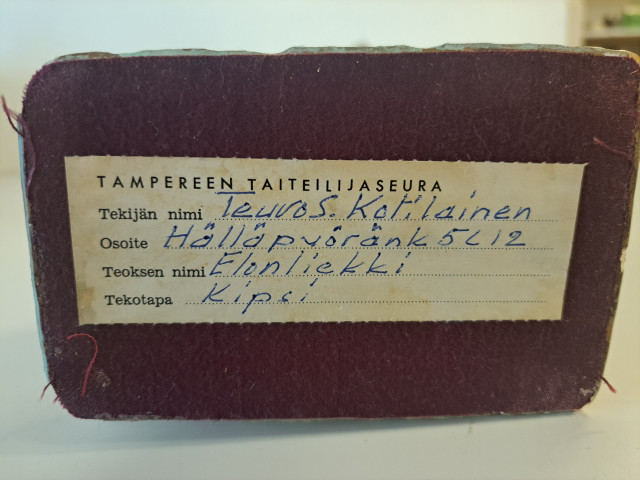 Kipsi taideteos "Elonliekki"signeerattu Kotilainen