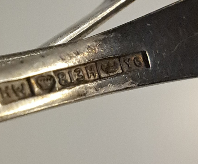 Hopeiset kakkulapio ja sokeriottimet