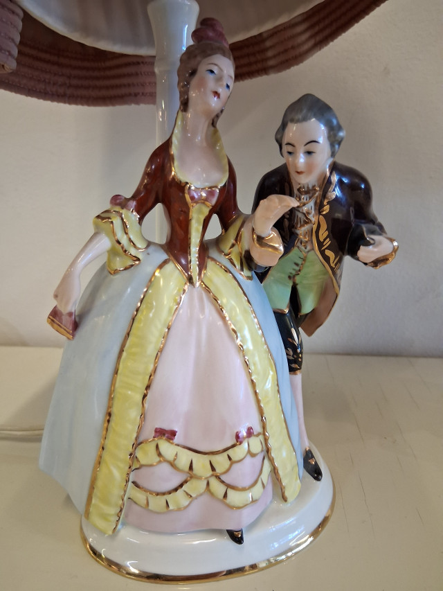 Bavaria Lamput 2kpl ehjät ja vanhat