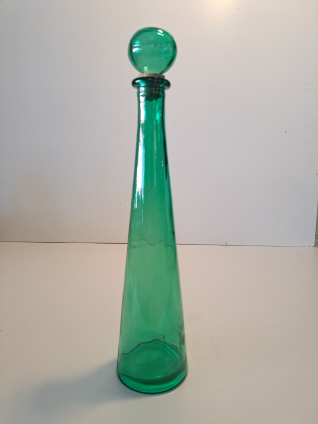 Vintage korkea tarjoilupullo