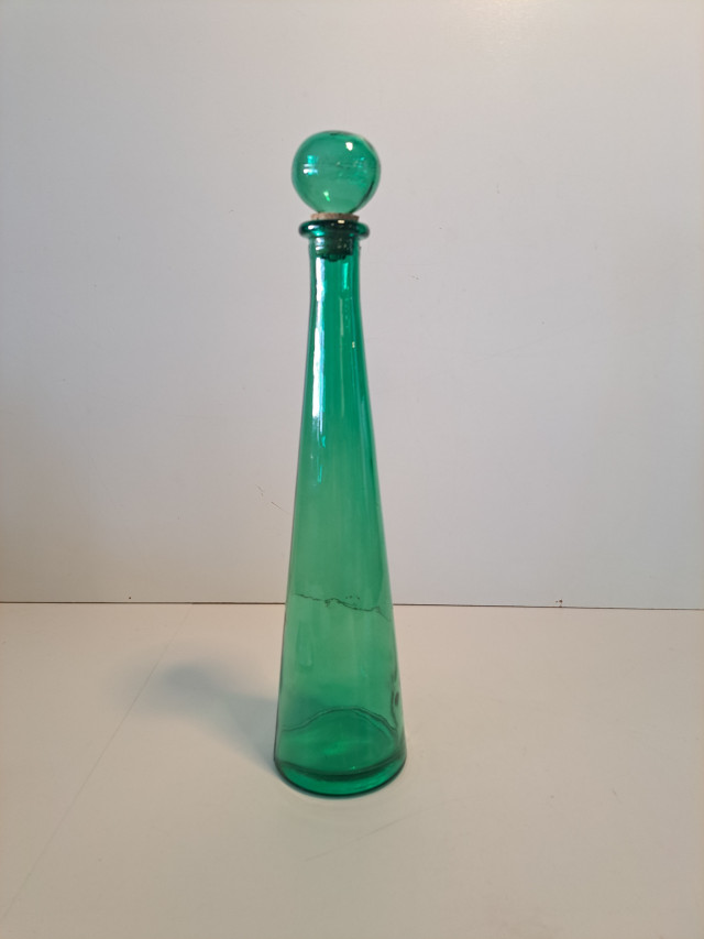 Vintage korkea tarjoilupullo