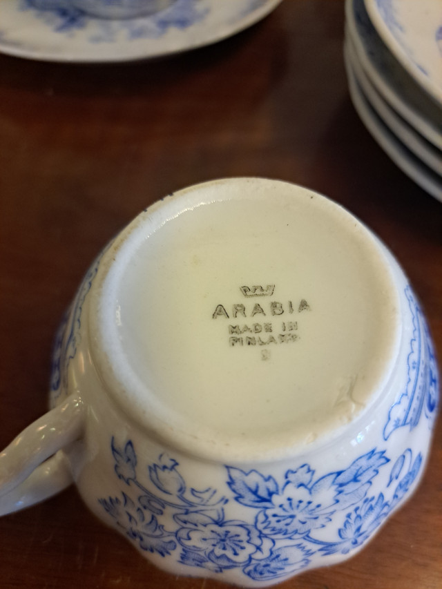 Arabian kahvikupit 8kpl +asetit 11kpl