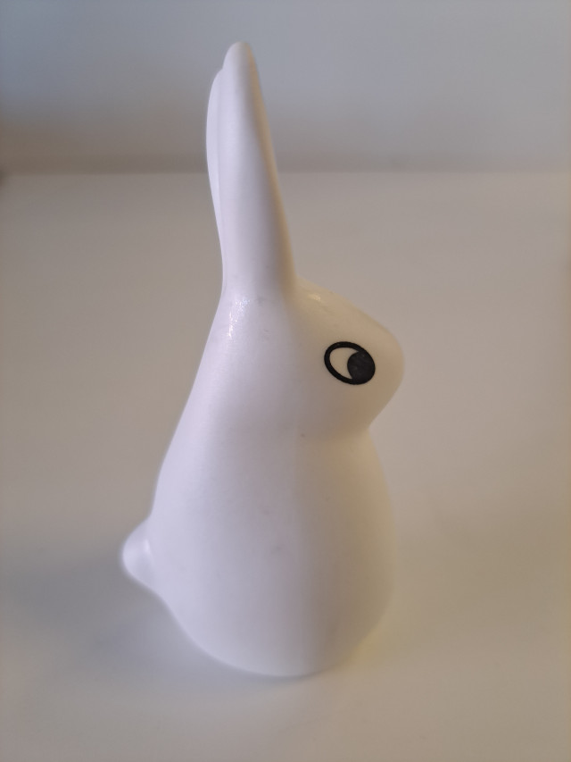 Heljä Liukko-Sundströmin pupu figuuri