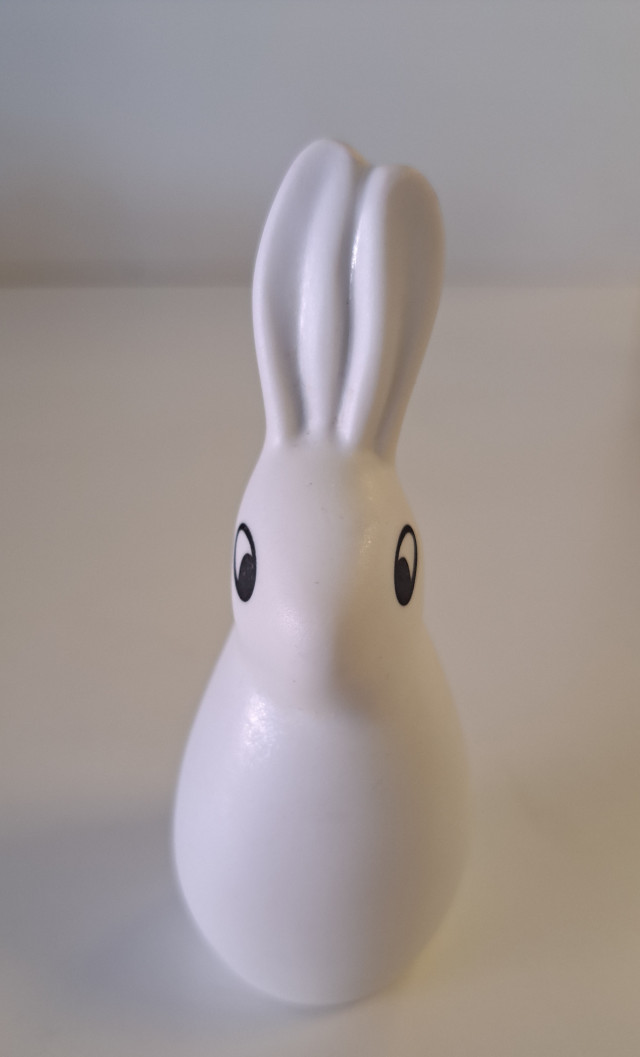 Heljä Liukko-Sundströmin pupu figuuri