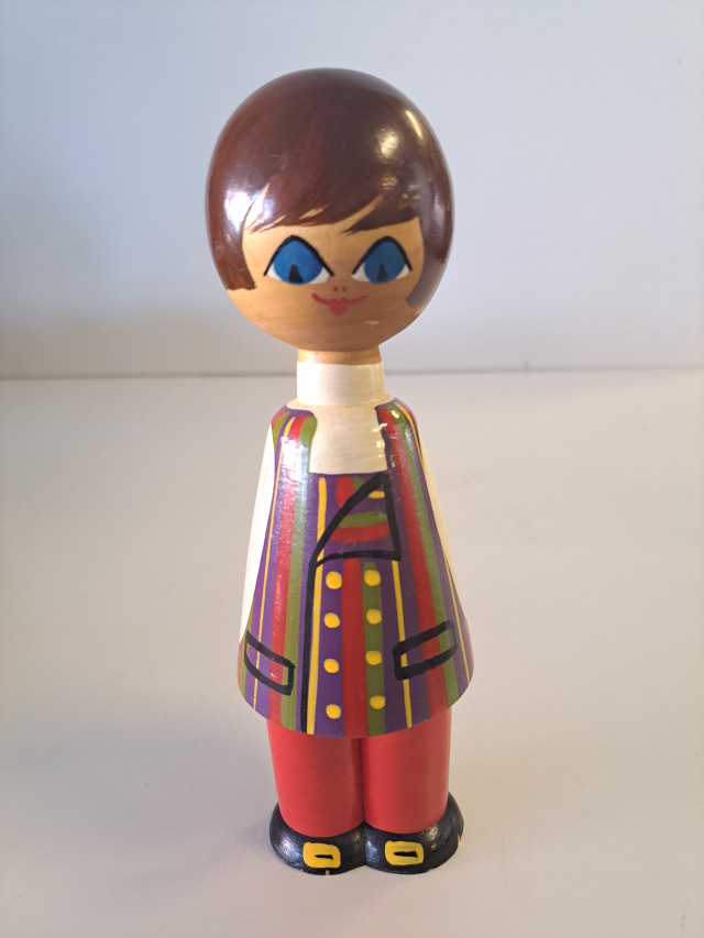 Vintage Puunukke suomalaista käsityötä