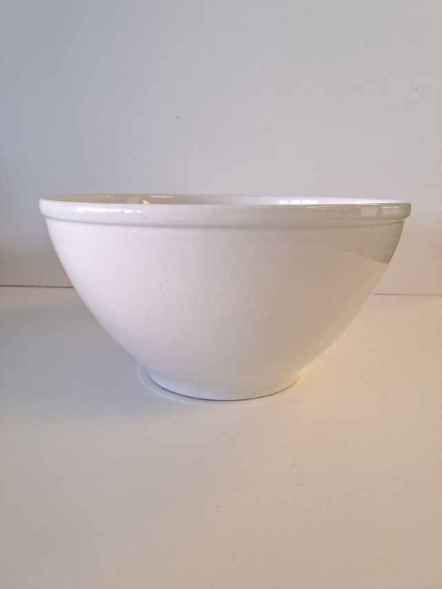 Iso Arabian taikinakulho