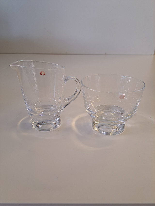 Iittala Future sarjan kermakko ja sokerikko