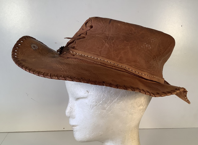 Nahkahattu, saatu Irwin Goodmannilta