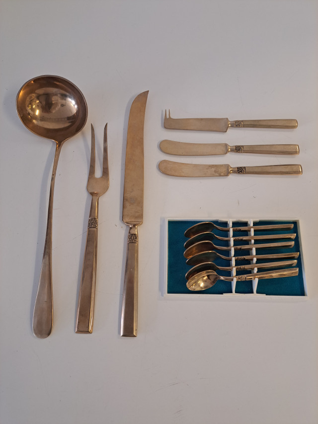 Messinkiset keittiövälineet