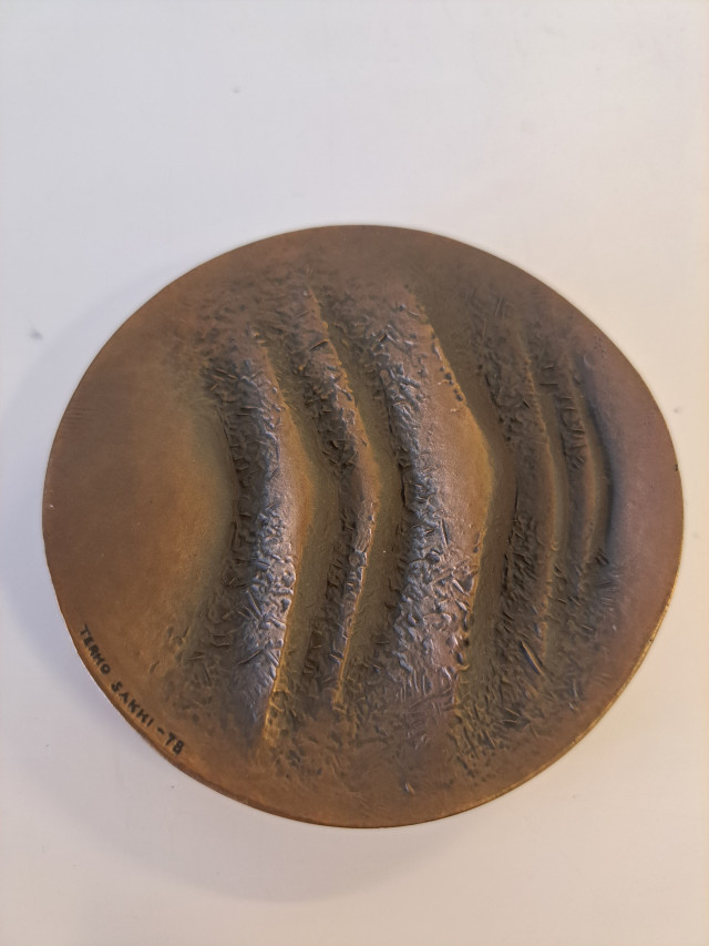 Taidemitali "Sydän sydämen puolesta", Terho Sakki 1978