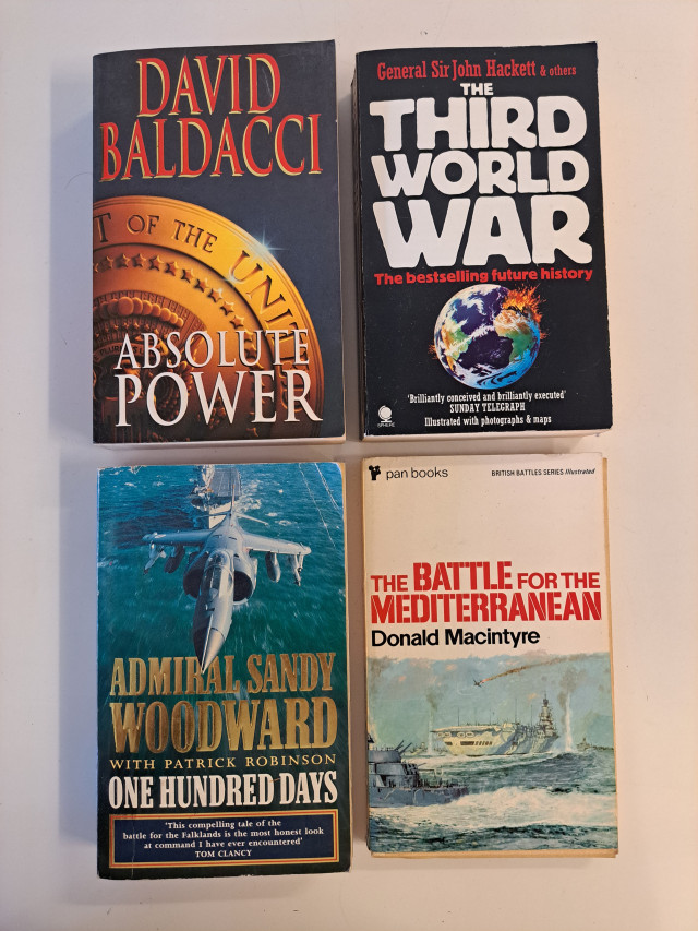 Englanninkielistä sotakirjallisuutta