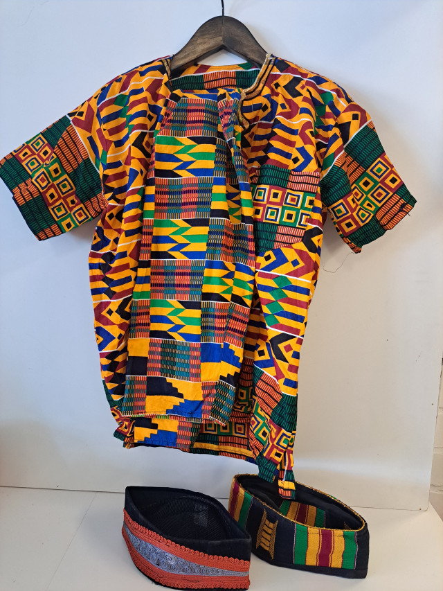 Carl "prinssi" Danhammerin afrikkalainen asu + kaksi päähinettä