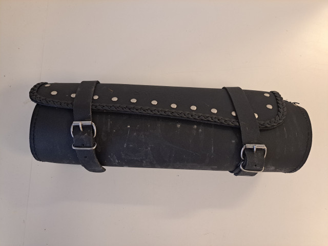 Moottoripyörän putkilaukku