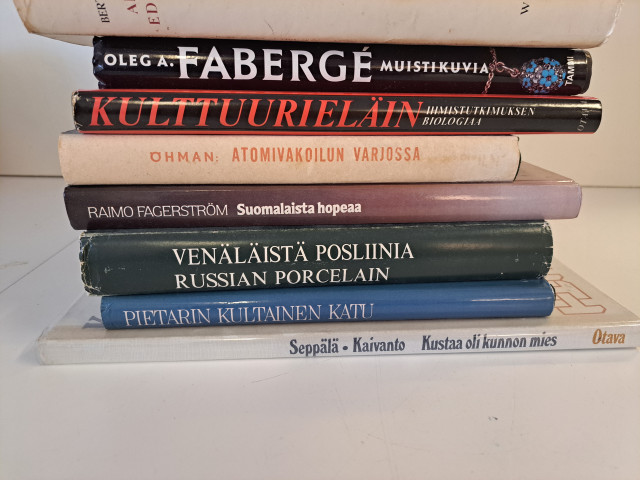 14 kpl kirjoja mm. Raimo Fagerström Suomalaista hopeaa & klassikko runoteoksia