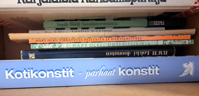 Kirjallisuutta mm.Taiteilijaveljekset Von Wright & Weilin&Göös Joulu Kultainen