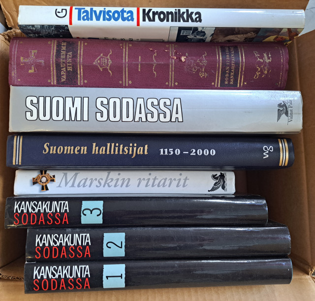 Kirjallisuutta mm. Vapautemme hinta, Suomi sodassa, Kansakunta sodassa osat 1,2&3