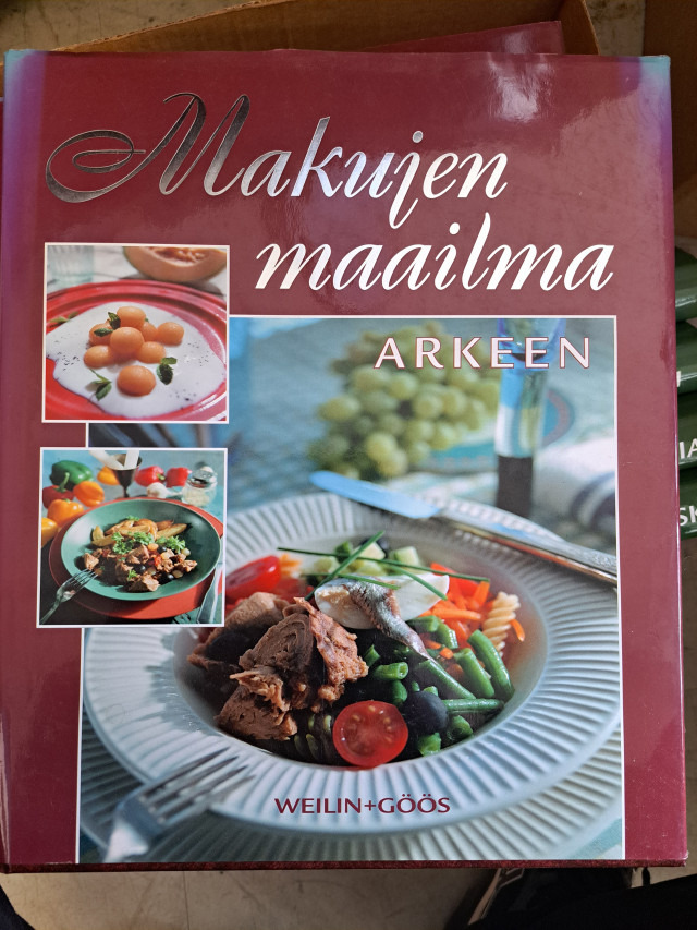 Makujen maailma kirjasarja