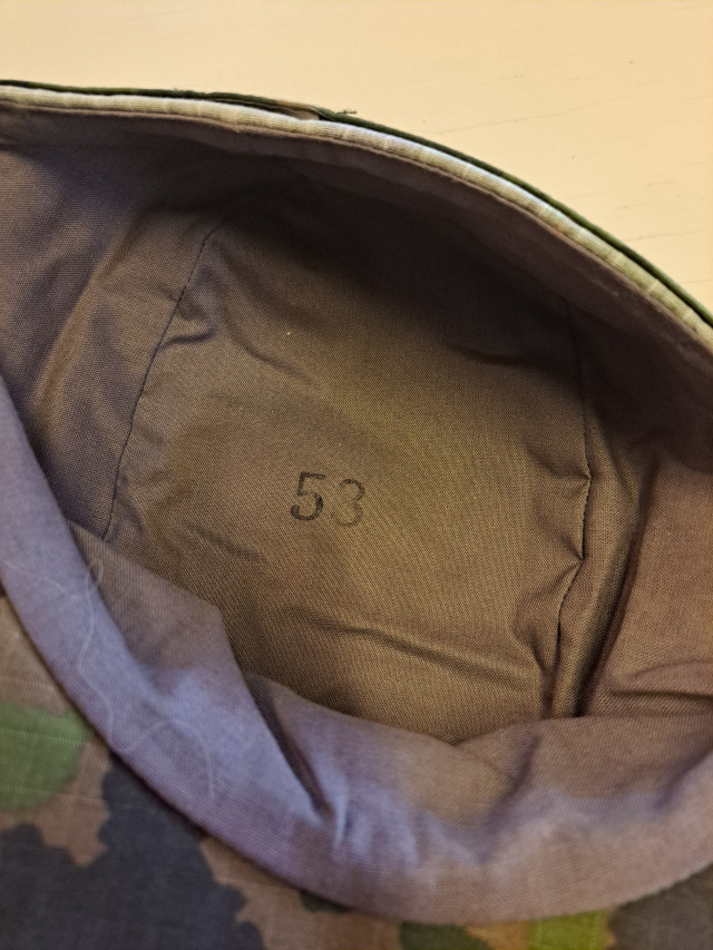 Maastokuvioinen lakki