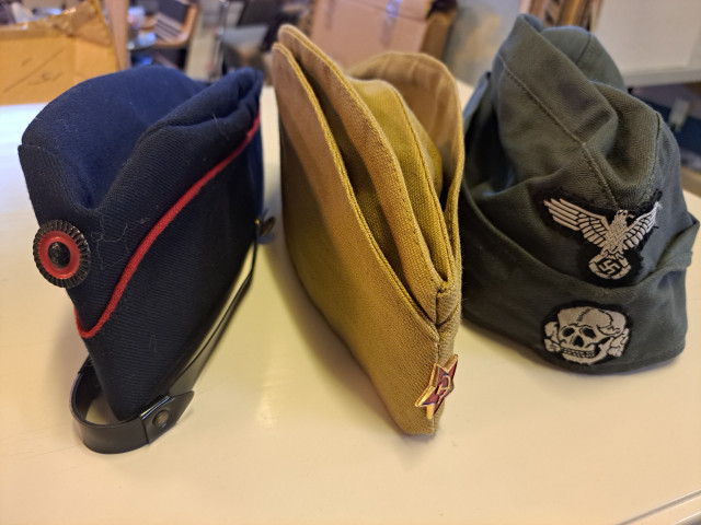 Kolme suinkaa, VR, joku ja CCCP