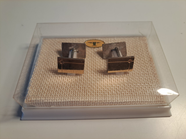 Elis Laine, Kupittaan kulta kalvosinnapit, hopea 813