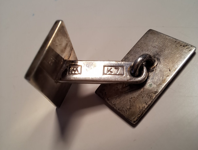 Elis Laine, Kupittaan kulta kalvosinnapit, hopea 813