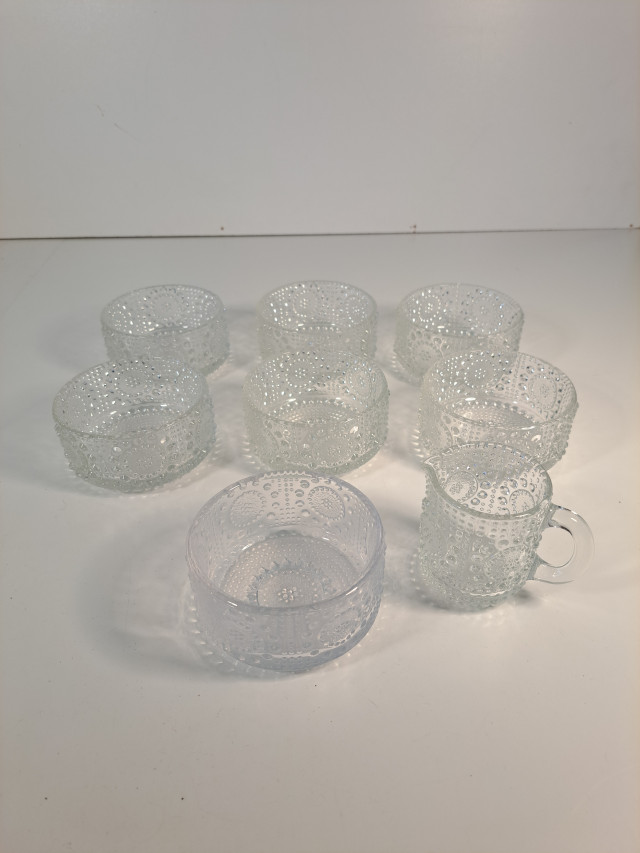 Nanny Still Grapponia astiat 7 kulhoa ja kermakko