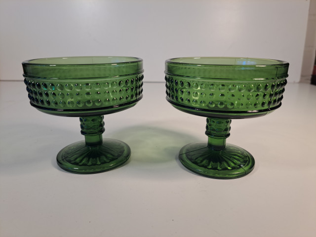 Kaksi Riihimäen lasin Barokki sarjan lasimaljaa