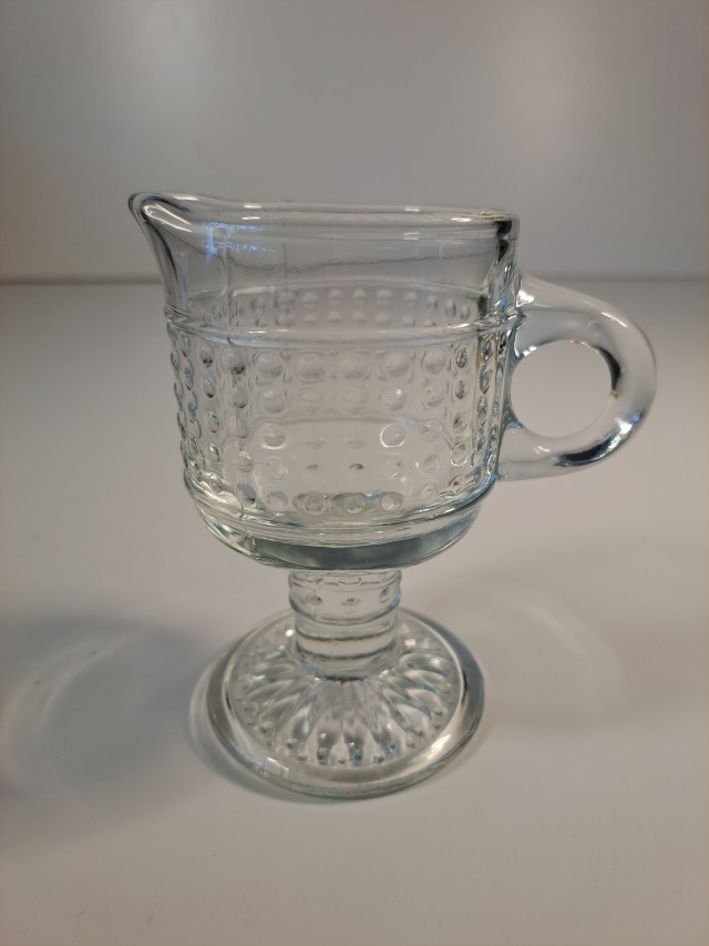 Riihimäen lasi Barokki sarjan kermakko