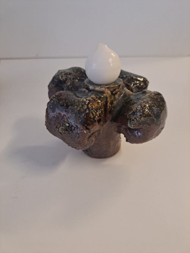 Pentik Kaamoskivi kynttilänjalka, Anu Pentik