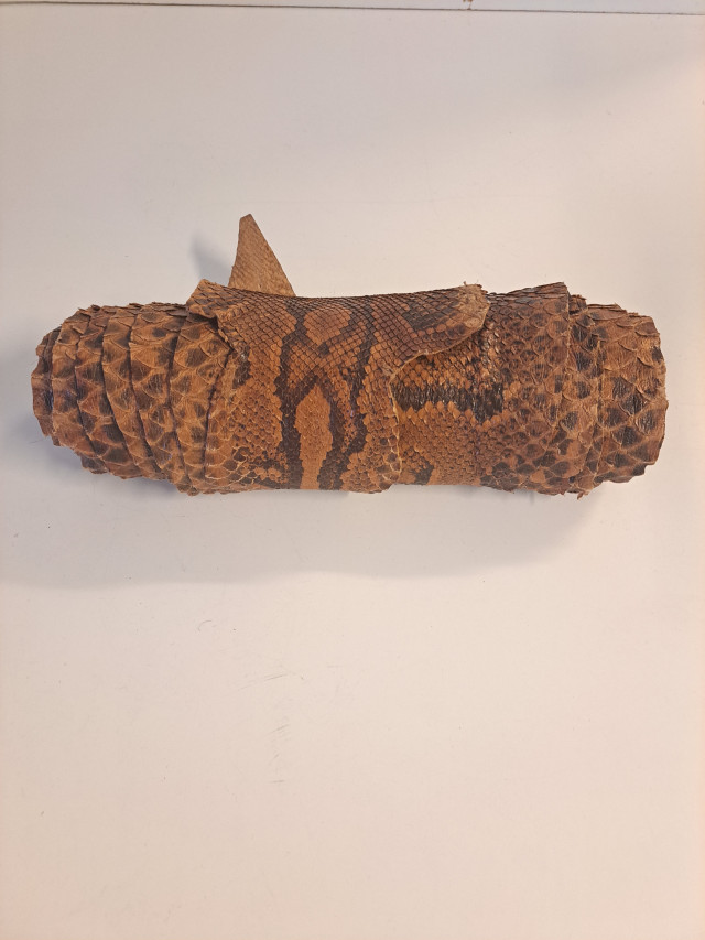 Kalliopythonin nahka