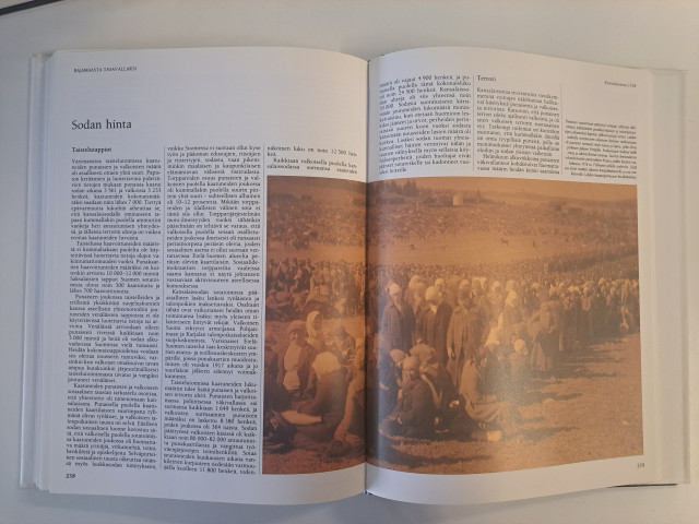 Itsenäisen Suomen historia kirjasarja