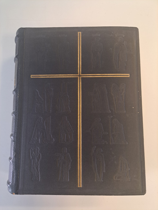 Iso perheraamattu vuodelta 1948