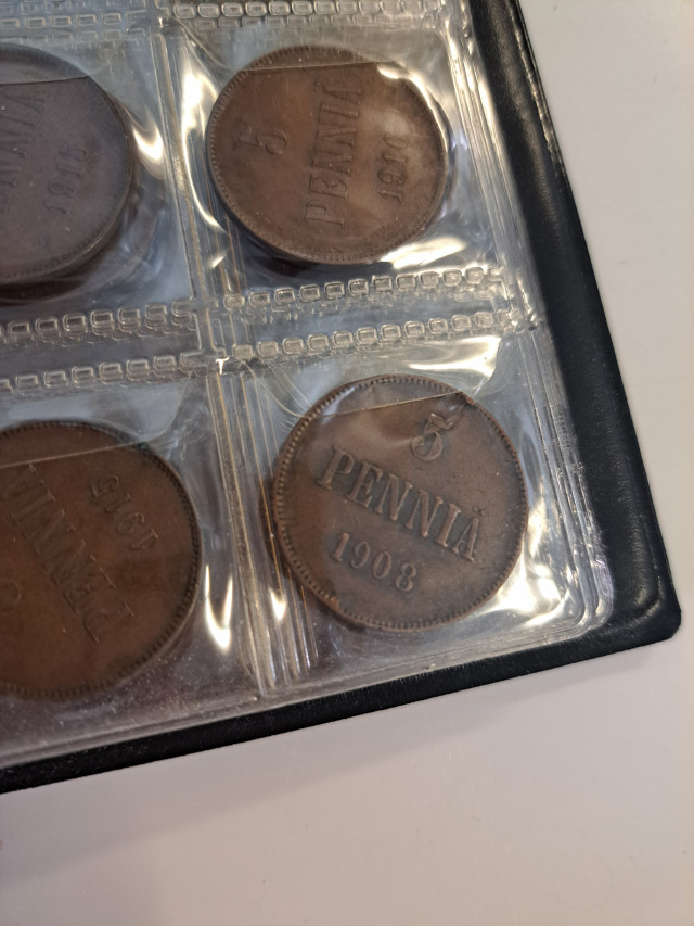Keräilyerä wanhoja rahoja pääosin suomalaisia