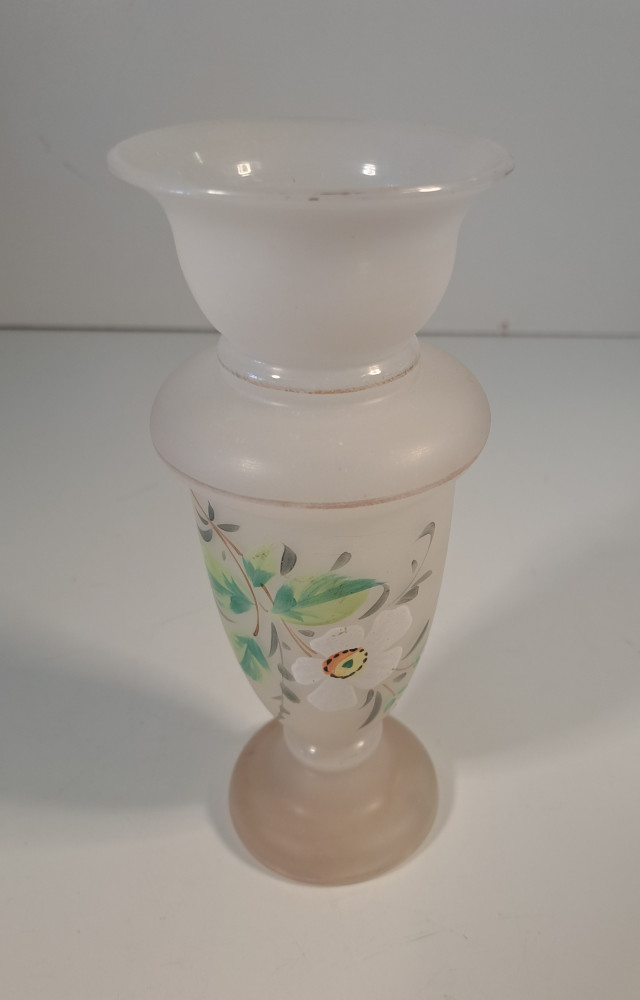 Vintage käsinmaalattu opaalilasimaljakko
