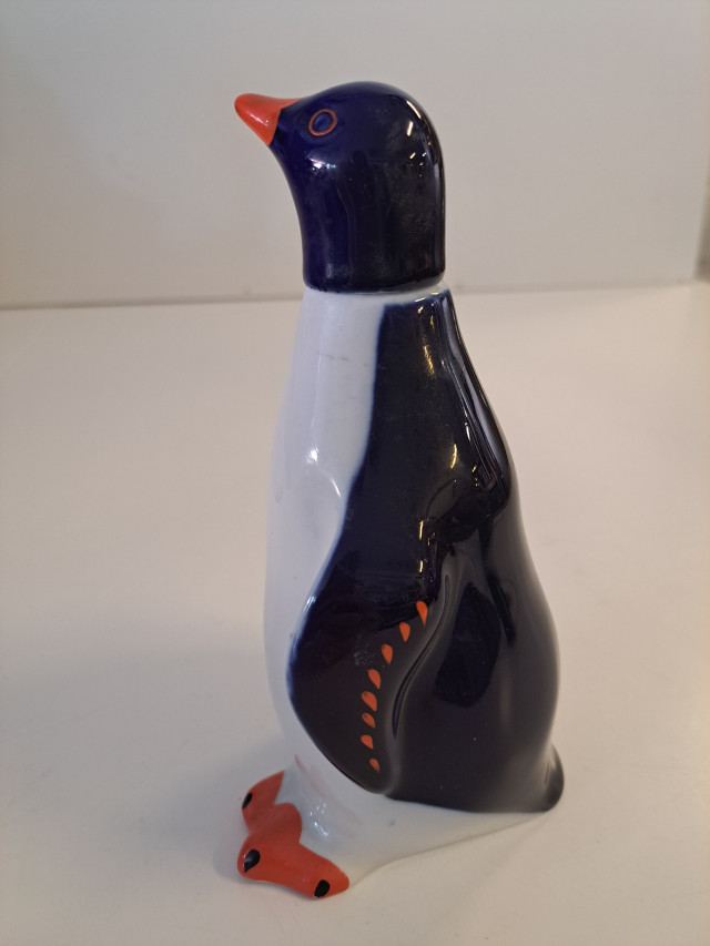 Lomonosov pingviini karahvi