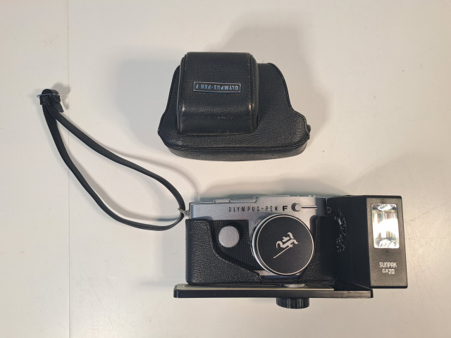 Olympus Pen-F filmikamera