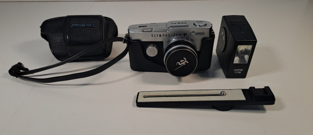 Olympus Pen-F filmikamera
