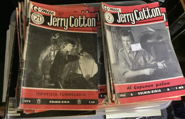 Jerry Cotton lehtiä 150 kpl vuodesta 1963  eteenpäin