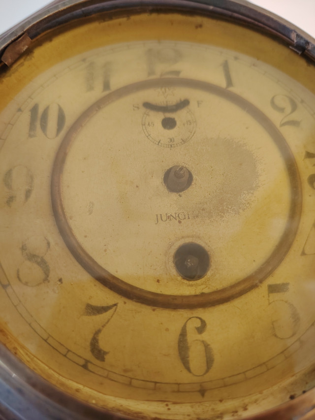 Junghans-merimieskello 1800- tai 1900-luvulta.