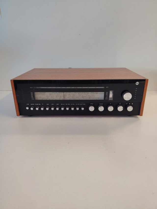 Helvar Stereomatic 2000 -viritinvahvistin 1960- luku