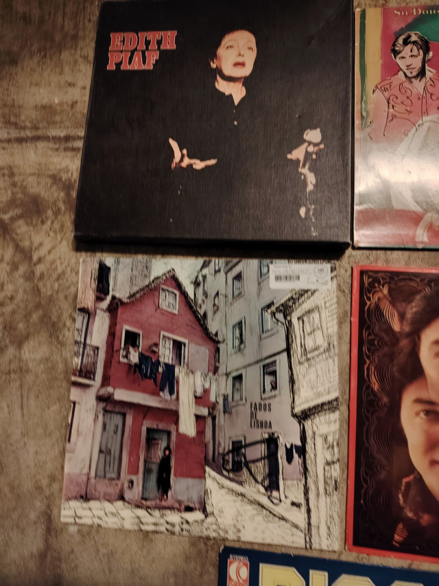 LP-levyt kaikki Remun nimikirjoituksella