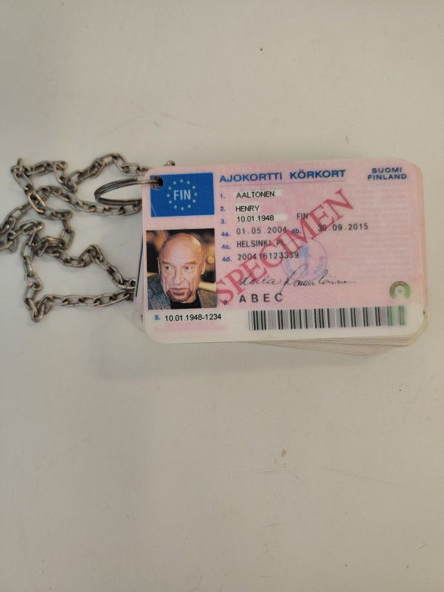 Remu Aaltonen ajokorttipakka ketjussa