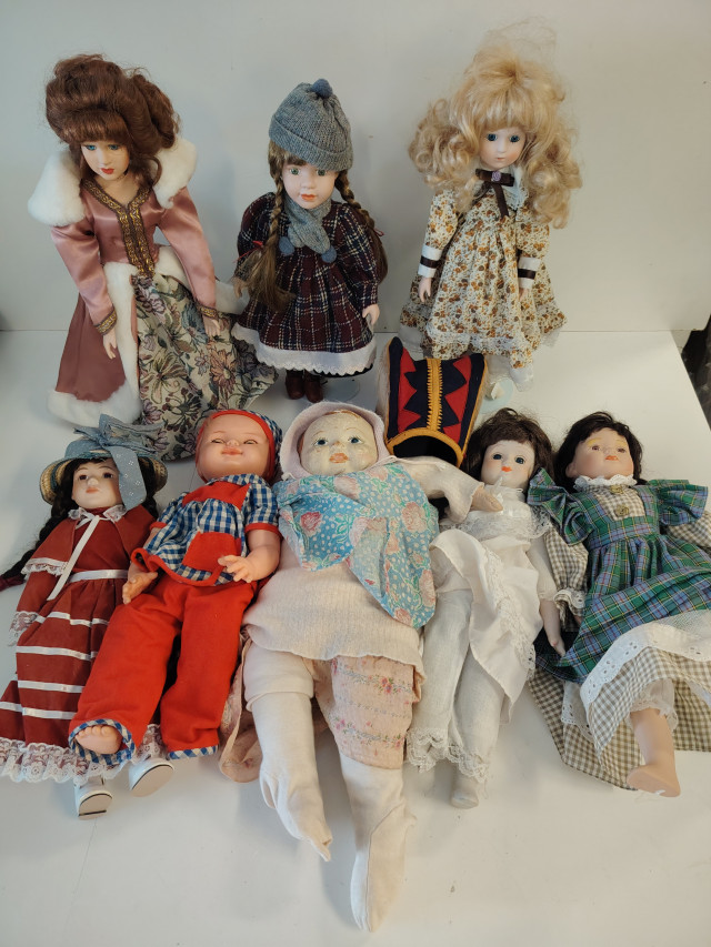 Vintage- ja keräilynukkeja 8kpl