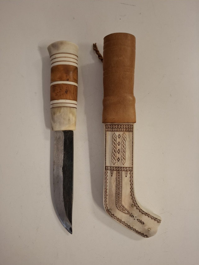 Lapinpuukko luuta, nahkaa ja visakoivua