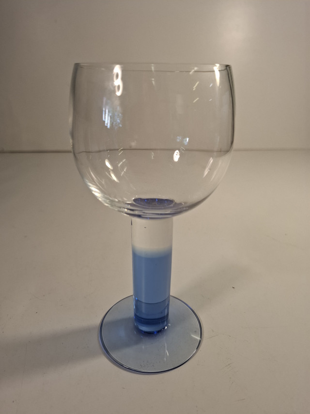 Iittala Mondo viinilasi, Kerttu Nurminen